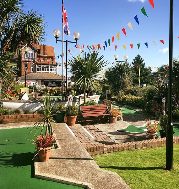Lillyputt mini golf course and gardens